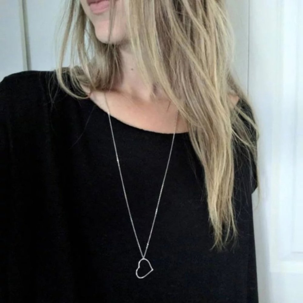 ๐โจ Heart Sweater Chain - Picture 3 of 3